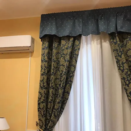 La Casa Di Romi Bed & Breakfast *