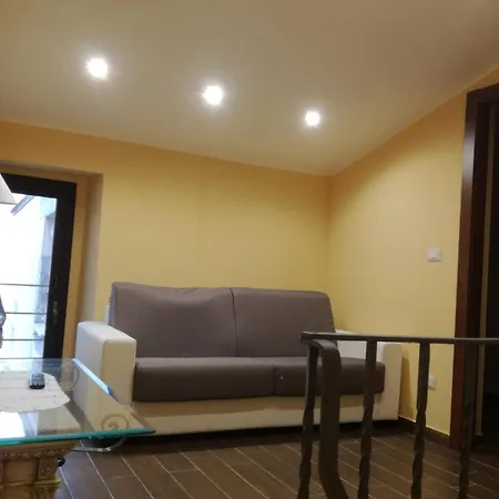 La Casa Di Romi Bed & Breakfast *